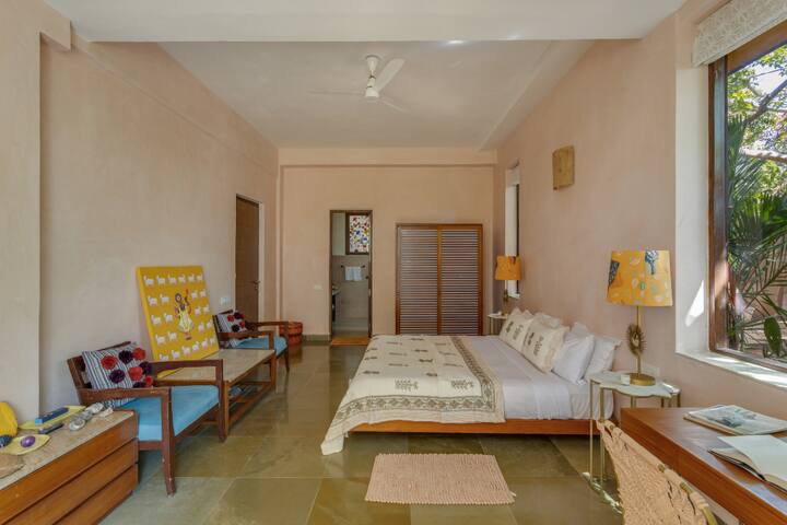 Rooms: Bedroom