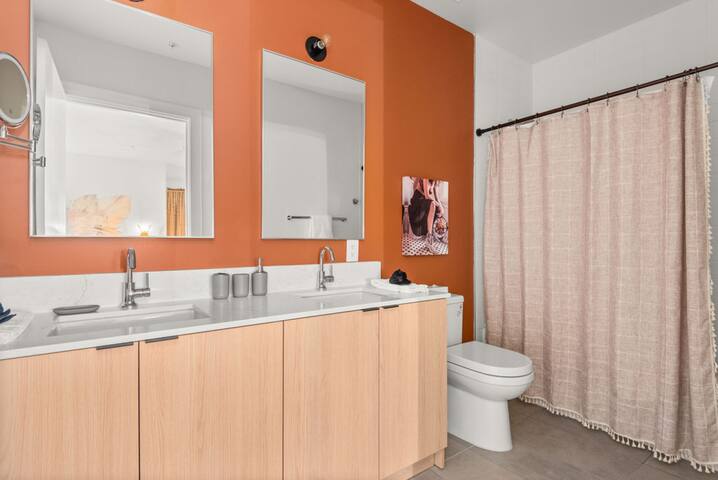 Nash Vybe | Broadway Nearby | Pool, Gym, Fire Pits gallery image 5