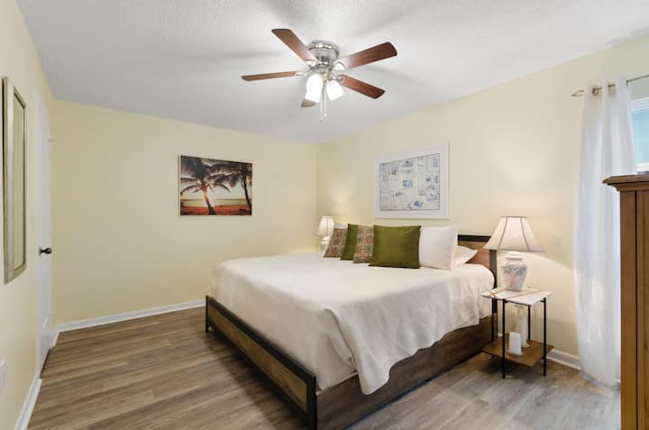 #250g Madeira Beach Yacht Club - Madeira Beach, FL