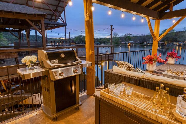 Lake Austin | Boat Dock | Hot Tub | Lake Views gallery image 4