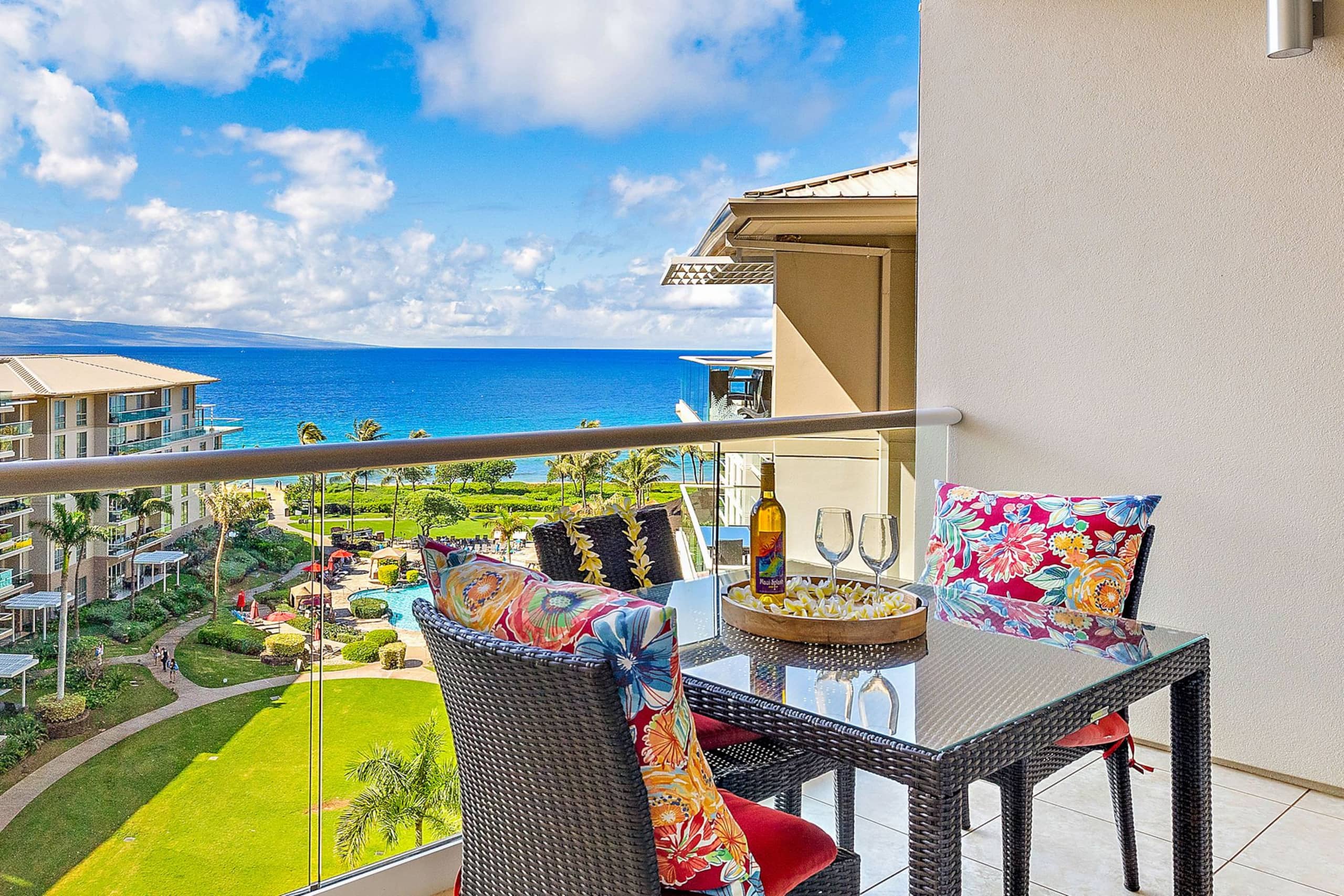 Condo in Lahaina · ★5.0 · Studio · 2 beds · 1 bath - Image 2