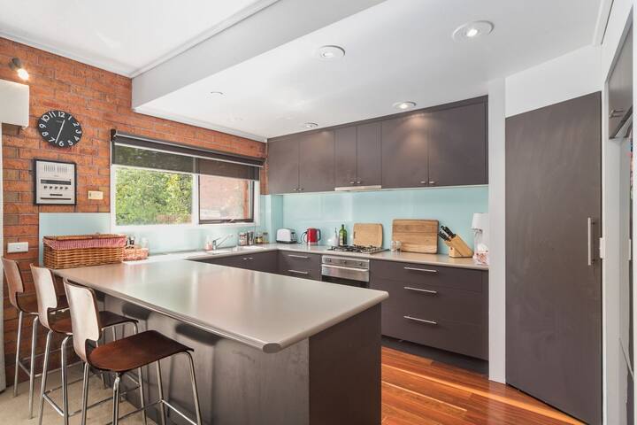 Surrey on the Park gallery image 2