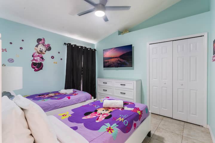 Спална соба „Magical Oasis Minnie Mouse“ 2637-oneida-loop--kissimmee--fl-34747---18.jpg