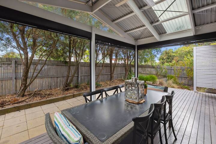 Anderson Central 1/41 – Torquay gallery image 5