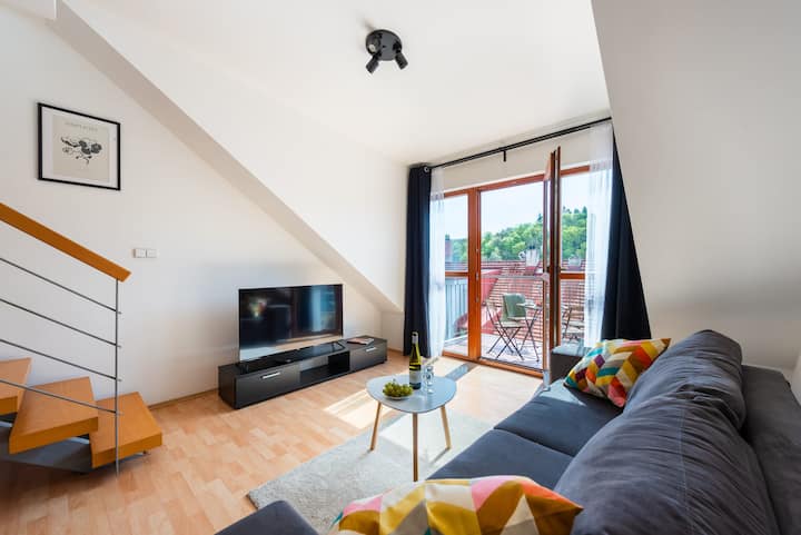 Two-level 3br Apartment With Balcony | 100m2 - Praga
