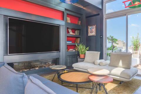 Glamour 3-Bedroom Duplex W/ Terrace in Achrafieh