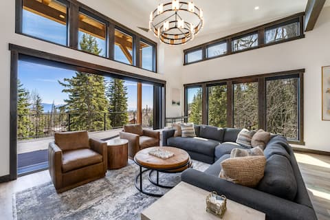 Mountain Marvel(Ski in/Ski out)-New Build, Hot Tub