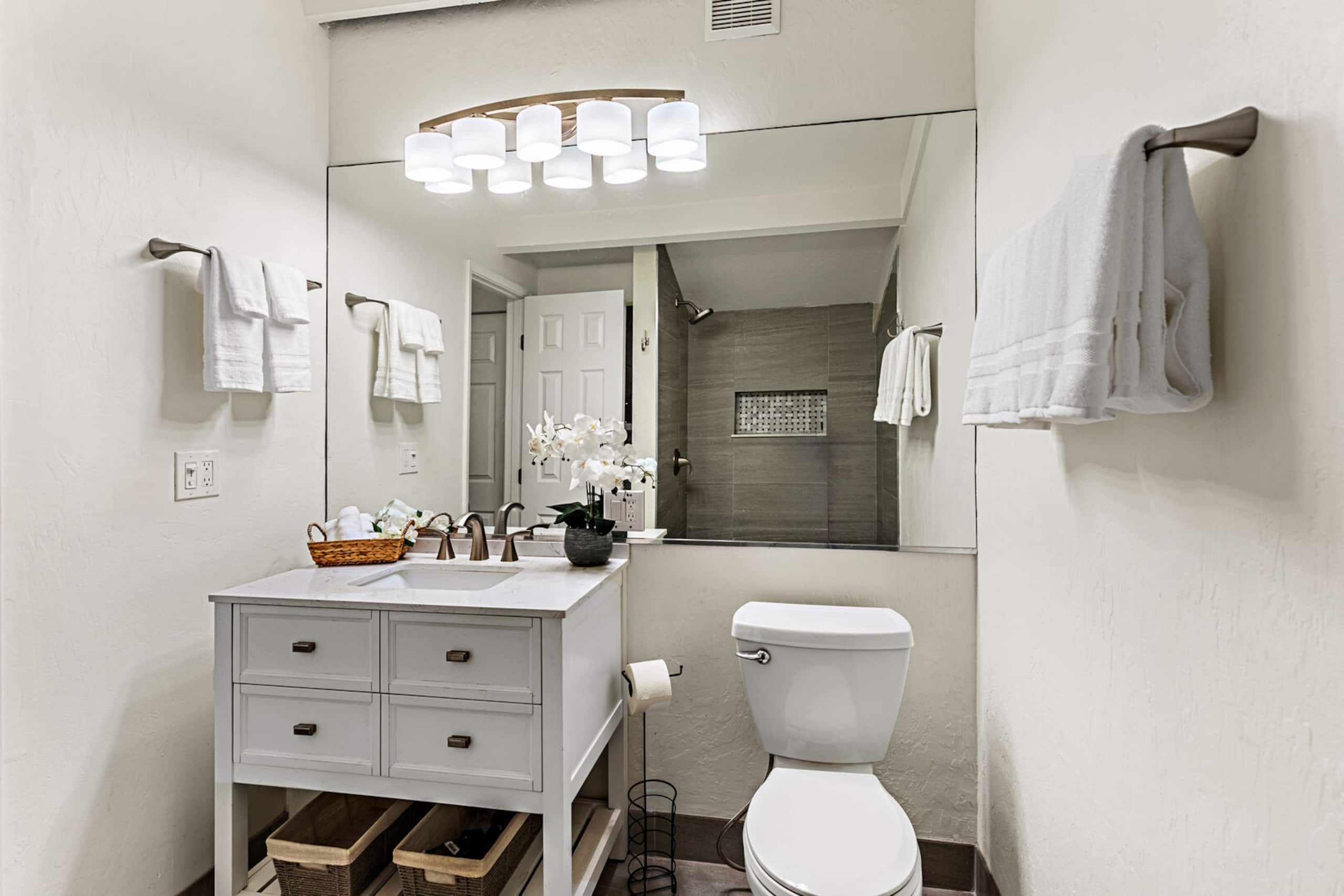 Condo in Lahaina · ★5.0 · 2 bedrooms · 2 beds · 2 private baths - Image 29