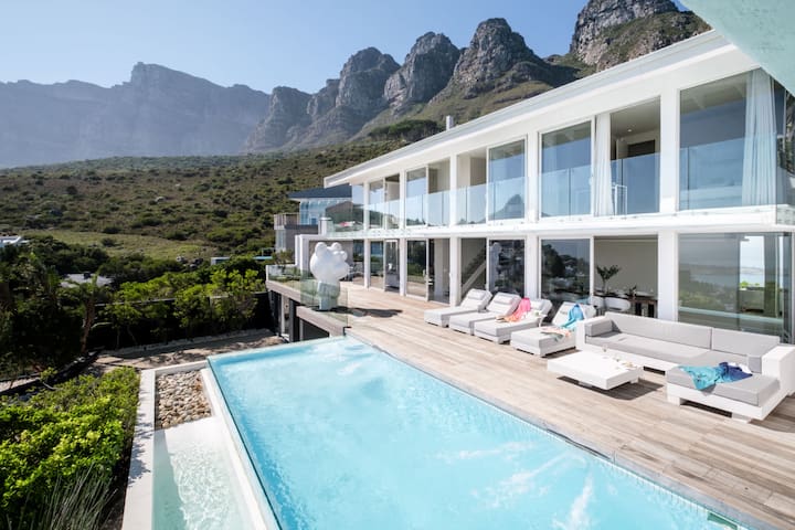 Exceptionally Unique Magnum Villa w Sea Views