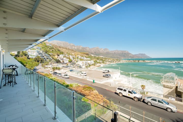 Incredible Clifton Apartment w 180 Sea Views Dunmo