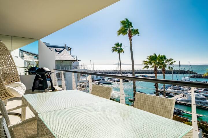 Aqua Views at the Waterclub in Cape Town gallery image 4