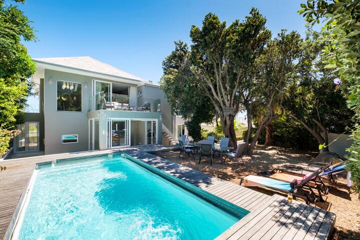 Spacious Holiday Villa w Private Pool and Garden S gallery image 5