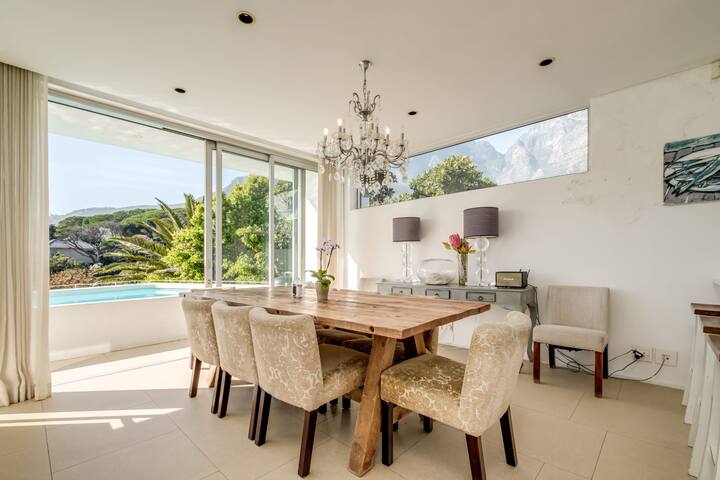 Six Bedroom Holiday Villa on Three Levels w Pool S gallery image 5