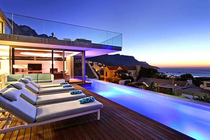 Incredible Camps Bay Villa with Five bedrooms and