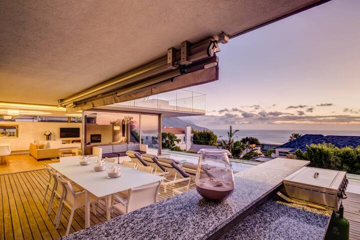 Incredible Camps Bay Villa with Five bedrooms and gallery image 4