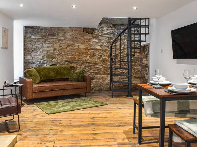 Ye Olde Mottram Chip Shop gallery image 4