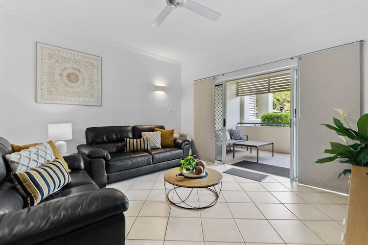 Poolside 3br Oasis • Walk To Esplanade - Cairns