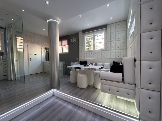 Dúplex para 8 personas con jacuzzi y Cine