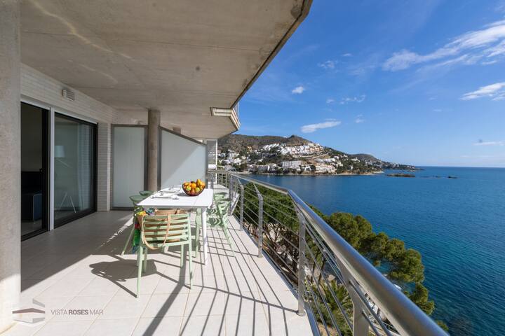 Panoramic Sea View Apartment: 3 Bedrooms + 2 Parki gallery image 3