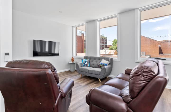 Bedford House - Cbd Location, Sleeps 6 - Wagga Wagga