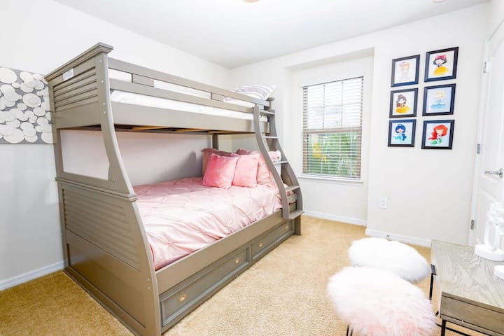 ห้องนอน #4 มีเตียงคู่และเตียงเดี่ยว เด็กๆจะต้องชอบแน่ๆ!