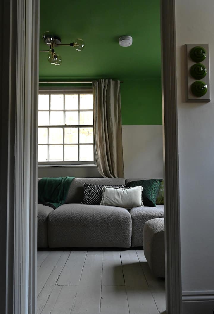 Daylily | Two-bed Cottage In Central Bath - Bath