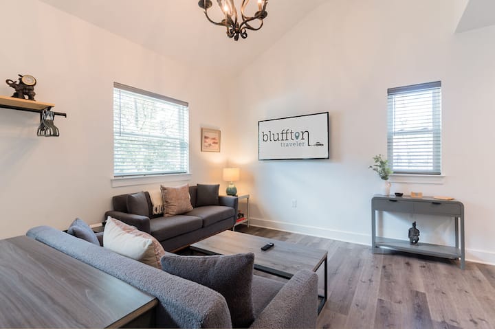 Old Town Loft - Crystal Lake, Bluffton