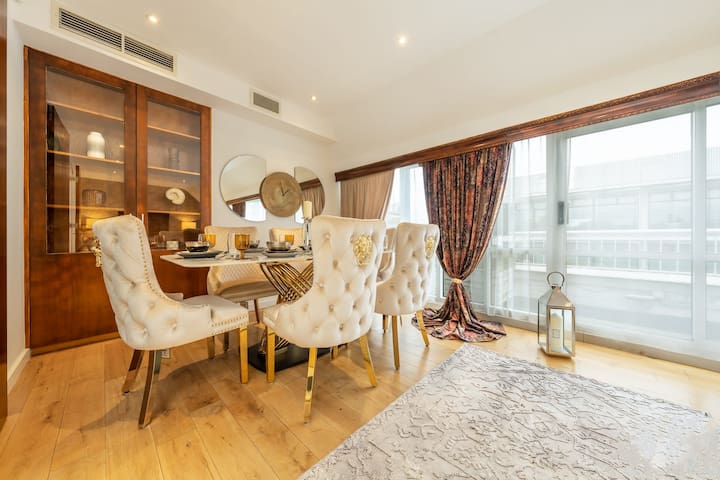 Spacious Penthouse near Hyde Park, London