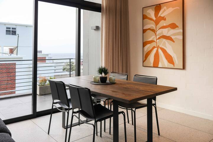 Simplex Penthouse – 8th Floor with Views gallery image 3