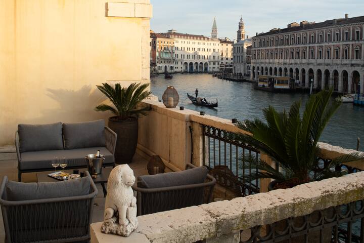 Grand Canal Luxury Apartment with Terrace R&r gallery image 5