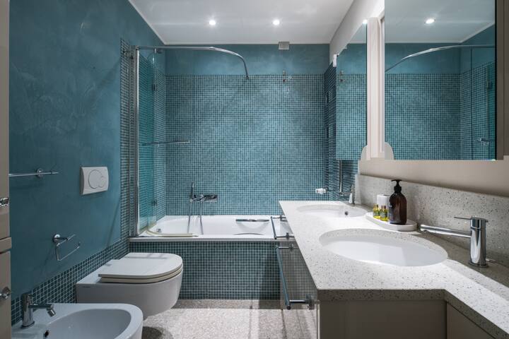 Grand Canal Luxury Apartment with Terrace R&r gallery image 4