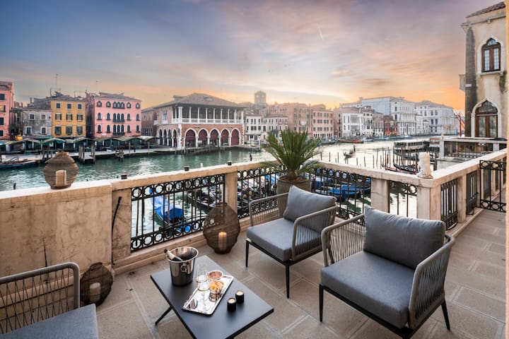 Grand Canal Luxury Apartment with Terrace R&r