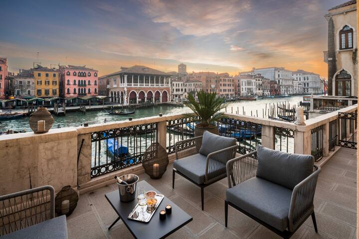 Grand Canal Luxury Apartment with Terrace R&r gallery image 3