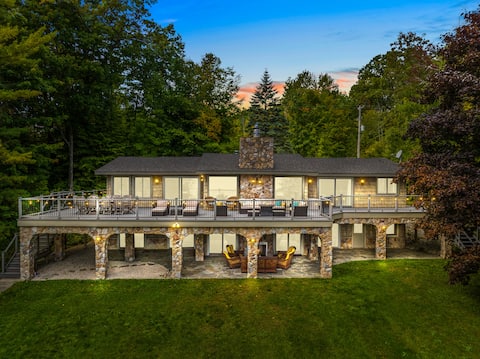 Burt Lake Retreat - 200 Feet Of Private Waterfront
