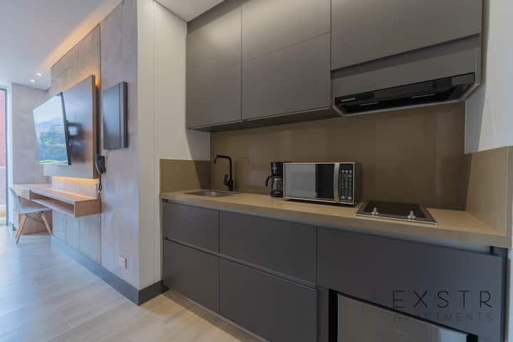 Rm 802 | Studio | Gorgeous Views | Balcony & Pool - Cali