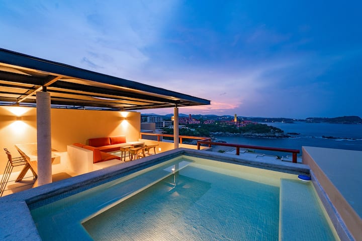 Beautiful view of Luxury Rooftops With Private Pool Access