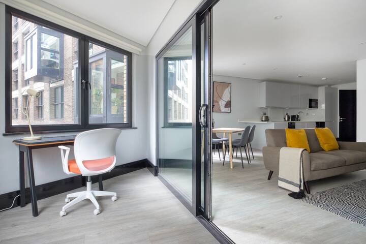 Blueground | Aldgate/Whitechapel, garden, nr tube gallery image 4