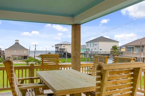 Top Airbnb: Coast Bound and Down-HOT TUB-Steps to Beach in Bolivar Peninsula