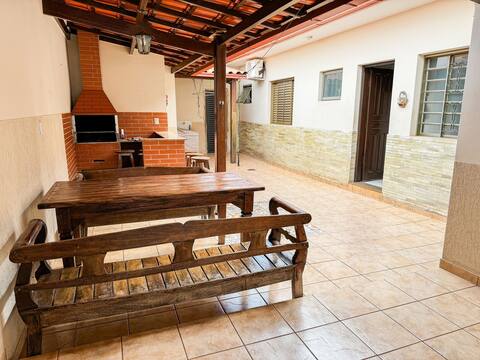 Casa Completa com Churrasqueira in Patos de Minas