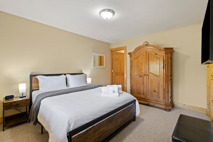 Трета спална соба - брачен кревет