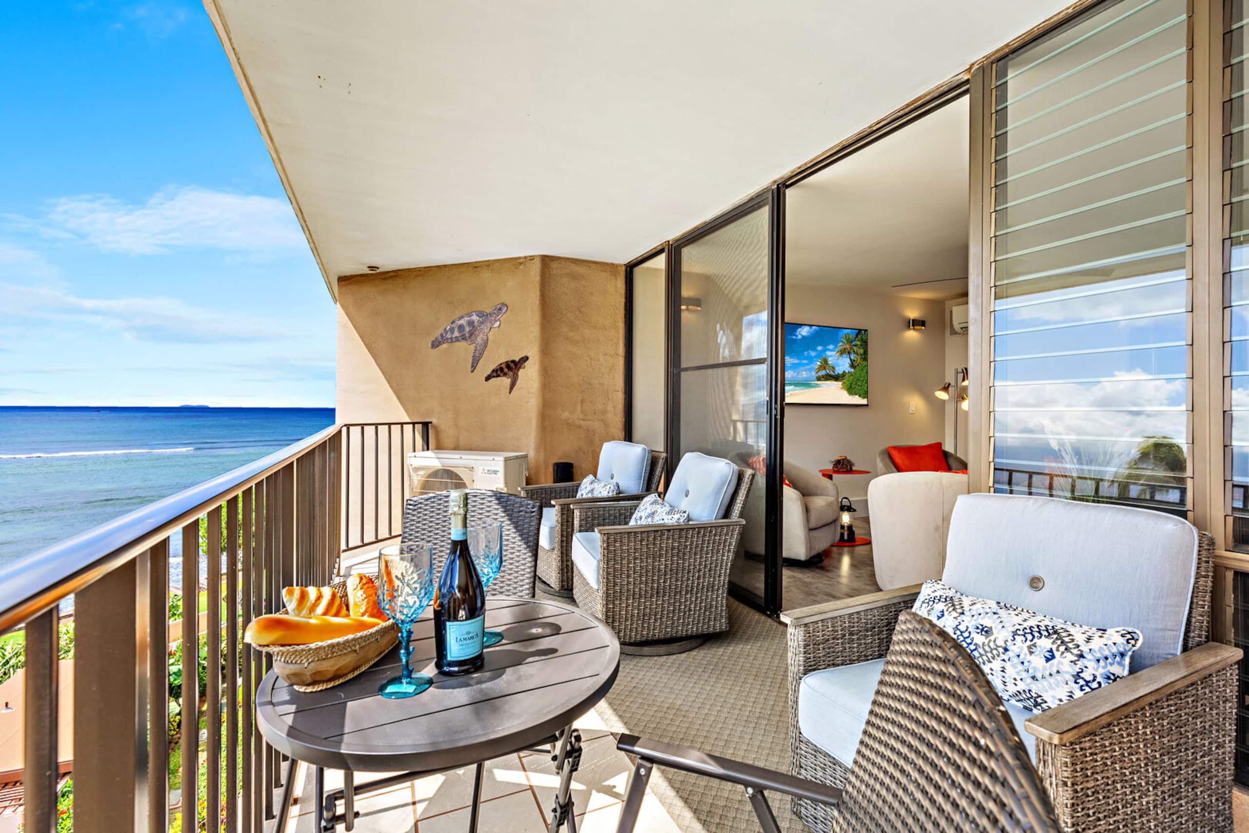 Condo in Wailuku · ★4.93 · 1 bedroom · 3 beds · 2 private baths - Image 5