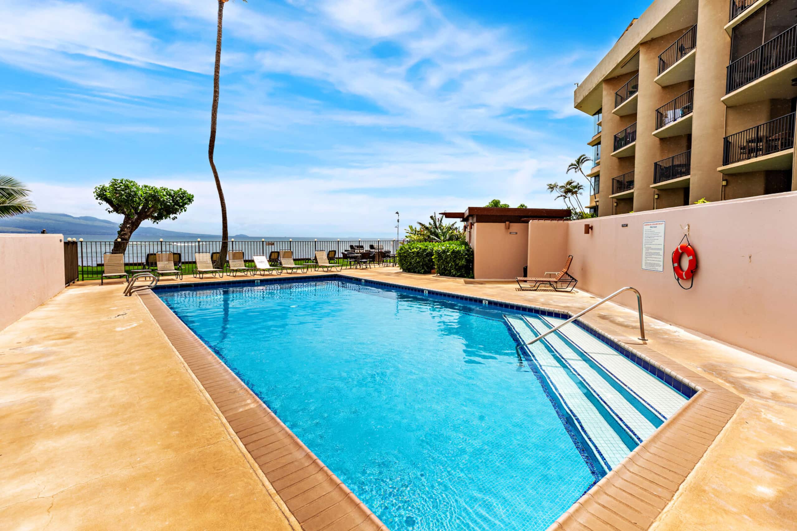 Condo in Wailuku · ★4.93 · 1 bedroom · 3 beds · 2 private baths - Image 33
