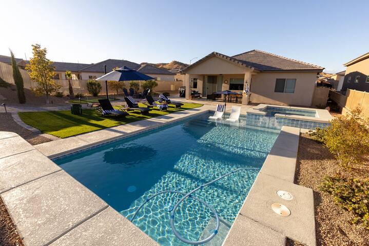 La Palmera by J & Amy B105512056 NEW gallery image 2