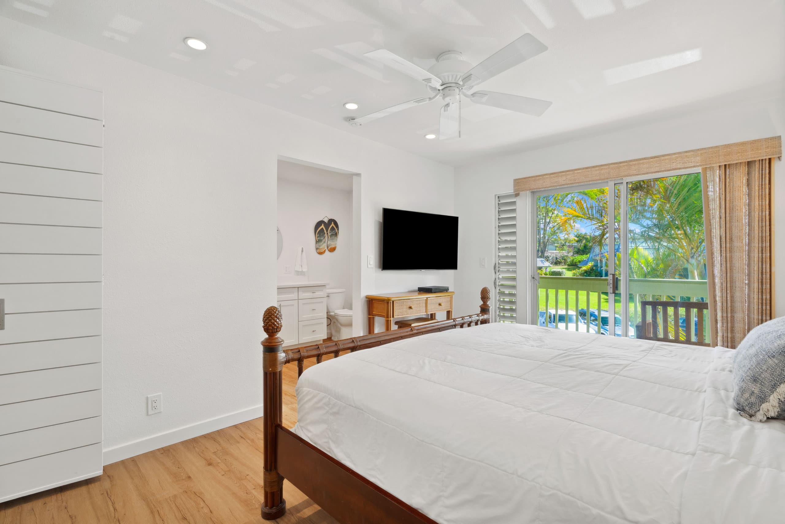 Townhouse in Princeville · ★4.98 · 2 bedrooms · 2 beds · 2 baths - Image 13