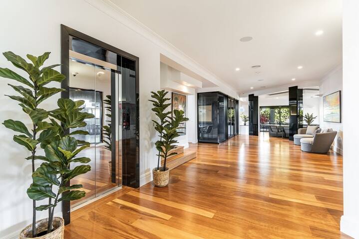 Jasmine cove | Exclusive Waterfront Estate gallery image 5