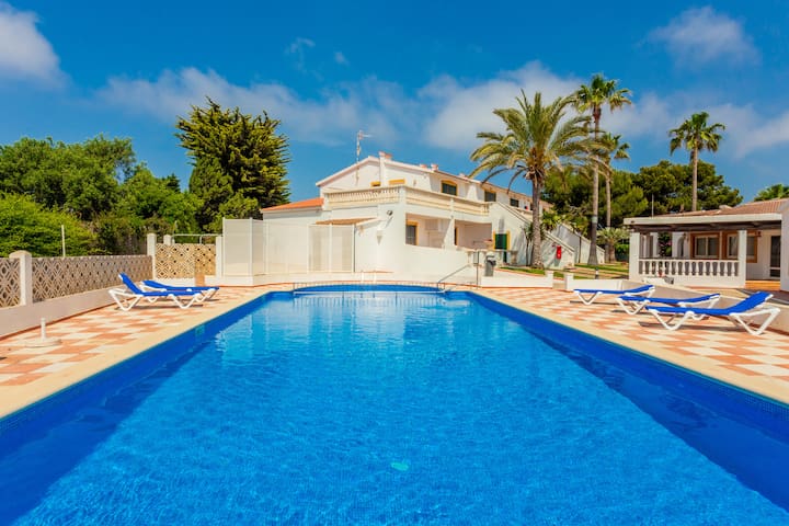 Marlena gallery image 2