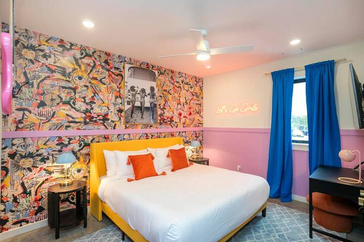 Giddy Up on Music Row: Hot Tub + 1.5Mi to Bway gallery image 4