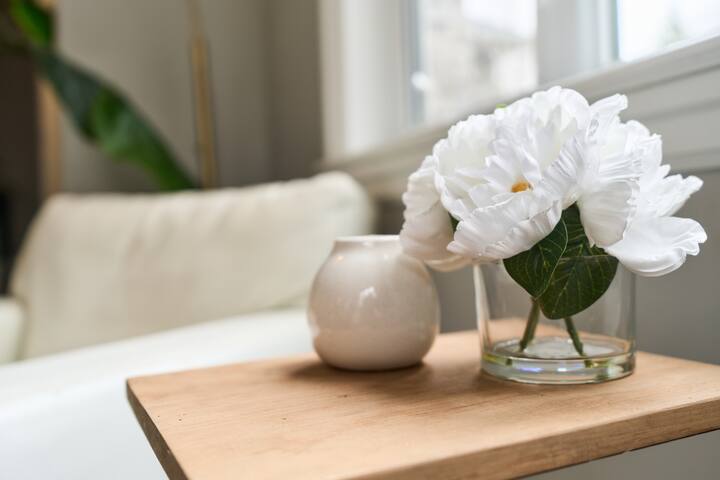 4 bedroom, Luxury Forest Oasis w/ Hot tub gallery image 4