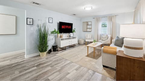 Welcome to Your Dream Retreat | Play & Unwind!