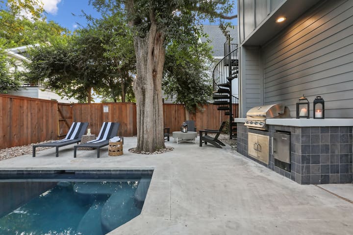 Modern Estate | Private Heated Pool gallery image 5